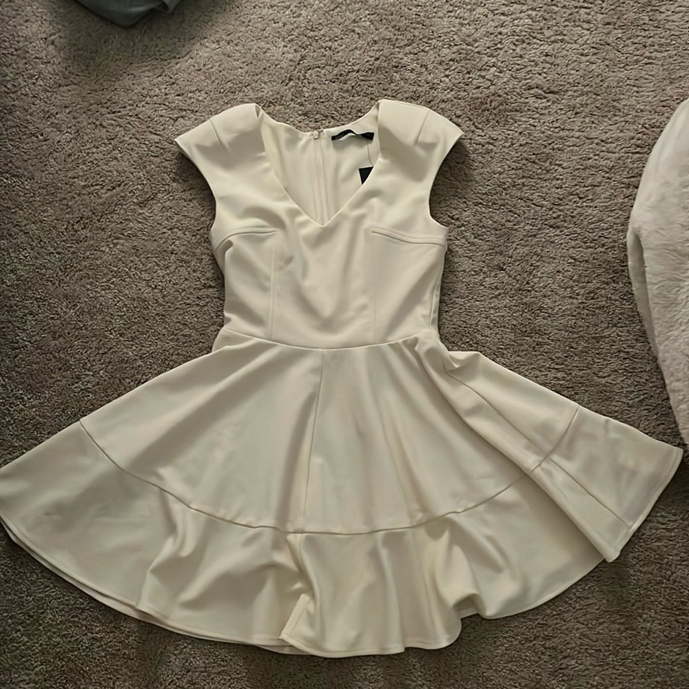 NWT REVOLUTION8 CASUAL CHIC DRESS